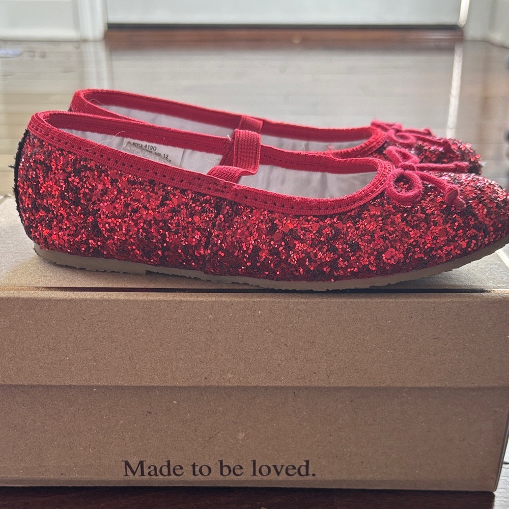 L'Amour Kids Sparkly Red Dress Shoes - Picture 2 of 7
